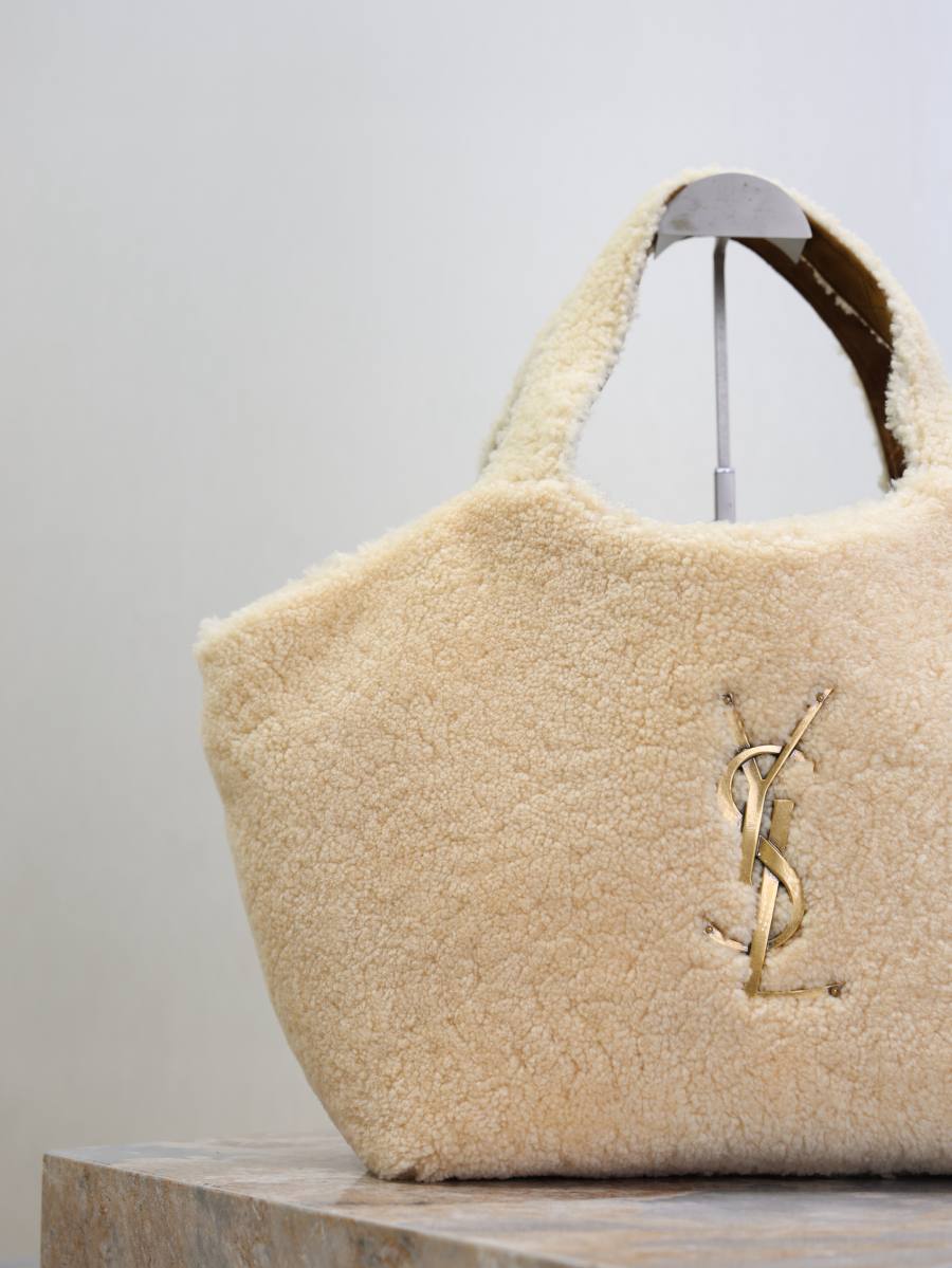 Saint Laurent Icare Small 46 x 28 x 15 D8D9