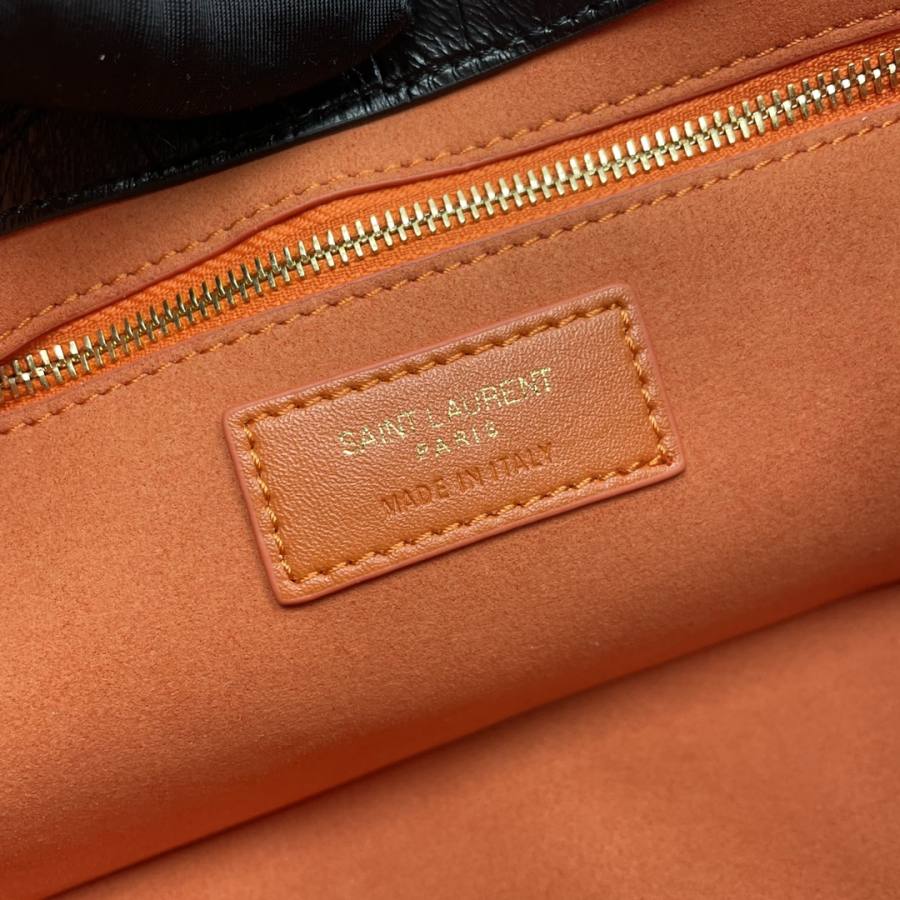 Saint Laurent Le 5 a 7 23 x 16 x 6 3A7F