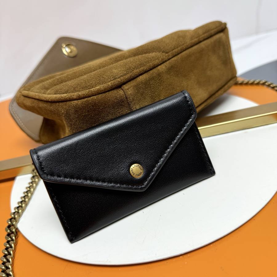 Saint Laurent Loulou Mini 20 x 14 x 7 23F4