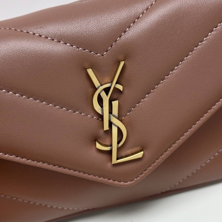 Saint Laurent Loulou Mini 20 x 14 x 7 3A1E