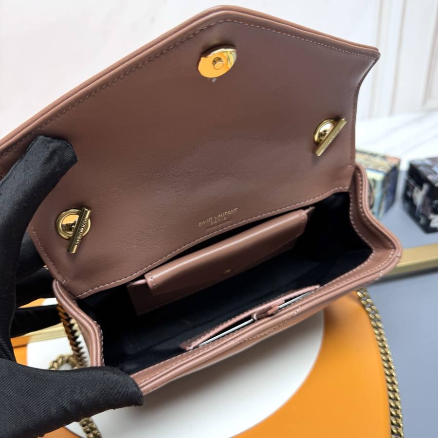 Saint Laurent Loulou Mini 20 x 14 x 7 3A1E