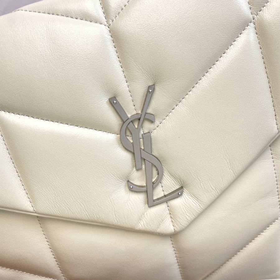 Saint Laurent Loulou Puffer Medium 35 x 23 x 13.5 436E