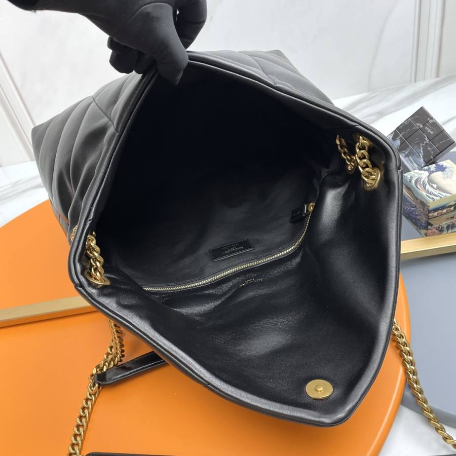Saint Laurent Loulou Puffer Medium 35 x 23 x 13.5 9288