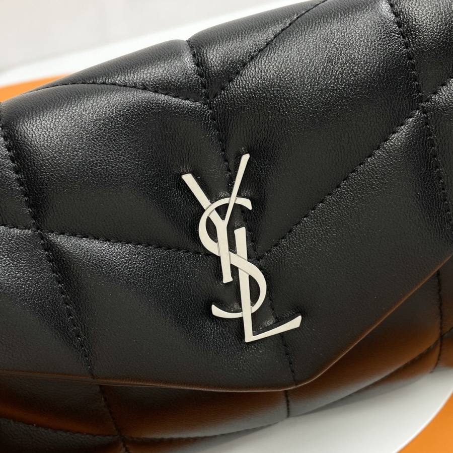 Saint Laurent Loulou Puffer Mini 23 x 15.5 x 8.5 B32A