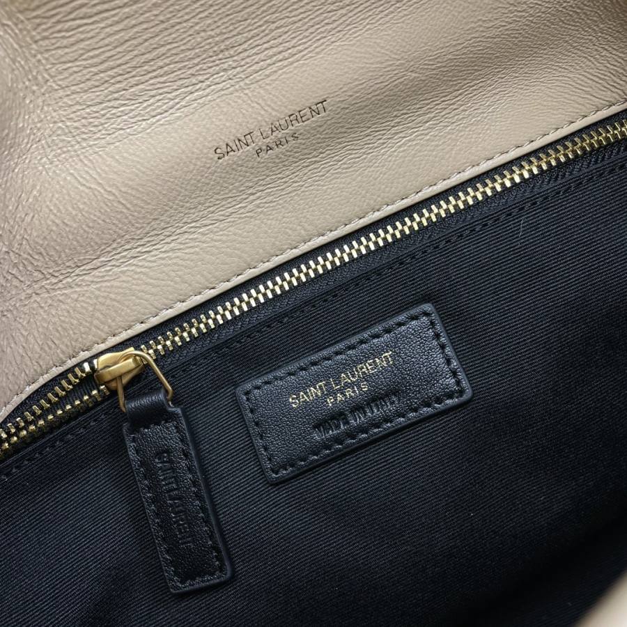 Saint Laurent Loulou Puffer Small 29 x 17 x 11 FFB8