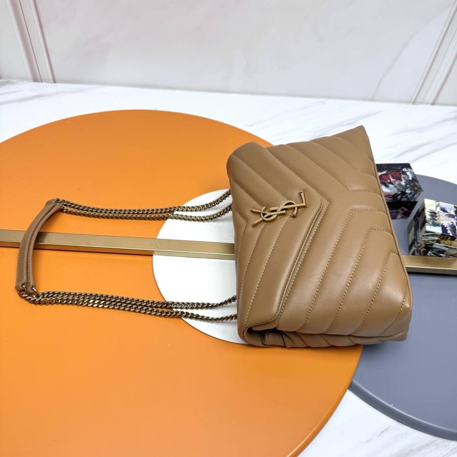 Saint Laurent Loulou Small 25 x 17 x 9 A6D7