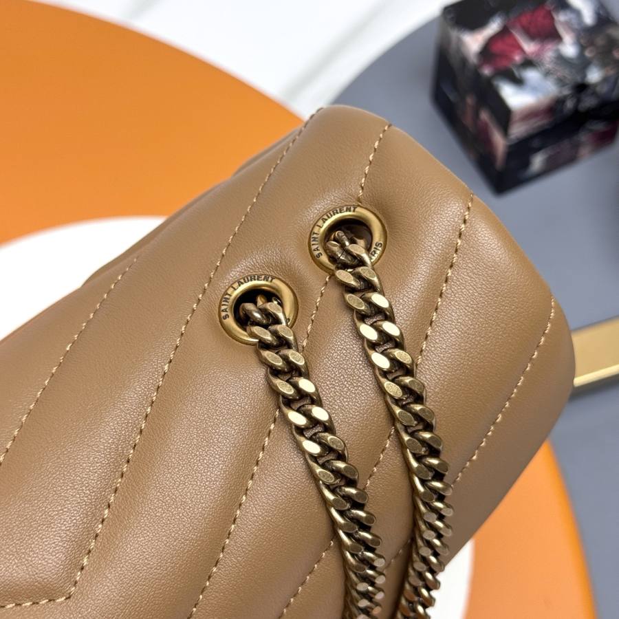 Saint Laurent Loulou Small 25 x 17 x 9 A6D7