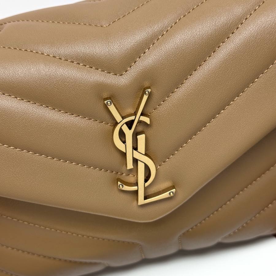 Saint Laurent Loulou Small 25 x 17 x 9 A6D7
