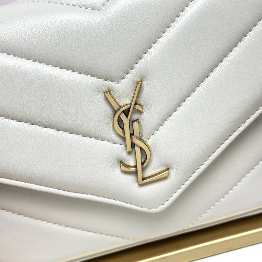 Saint Laurent Loulou Toy 20 x 14 x 7 A966
