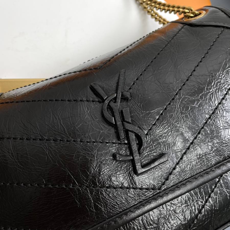 Saint Laurent Niki Baby 22 x 16 x 7.5 1B63