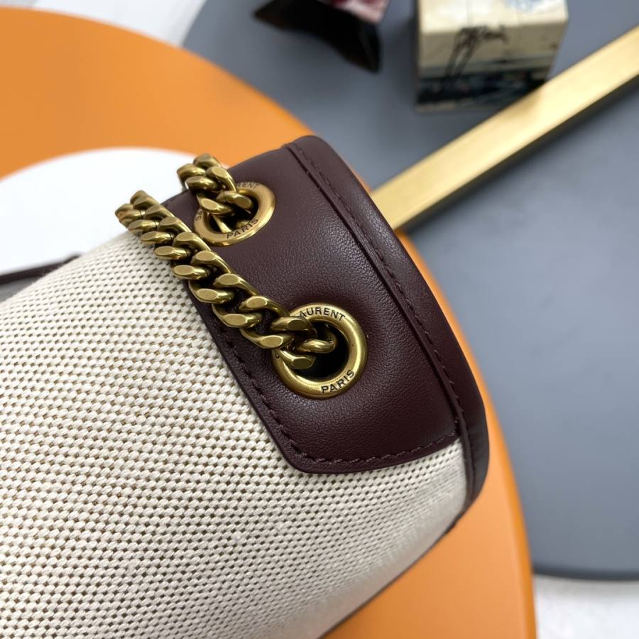 Saint Laurent Niki Baby 22 x 16 x 7.5 F3C4