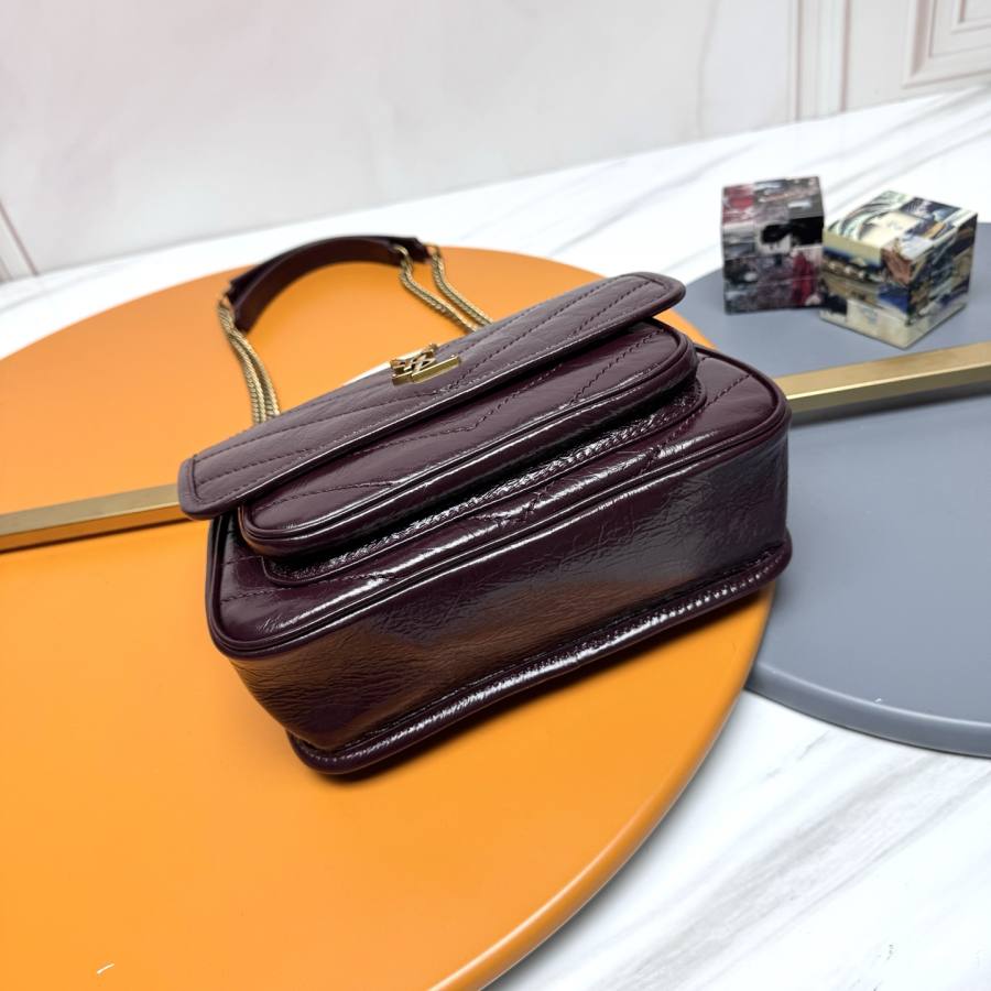 Saint Laurent Niki Baby 22 x 16 x 7.5 F88E