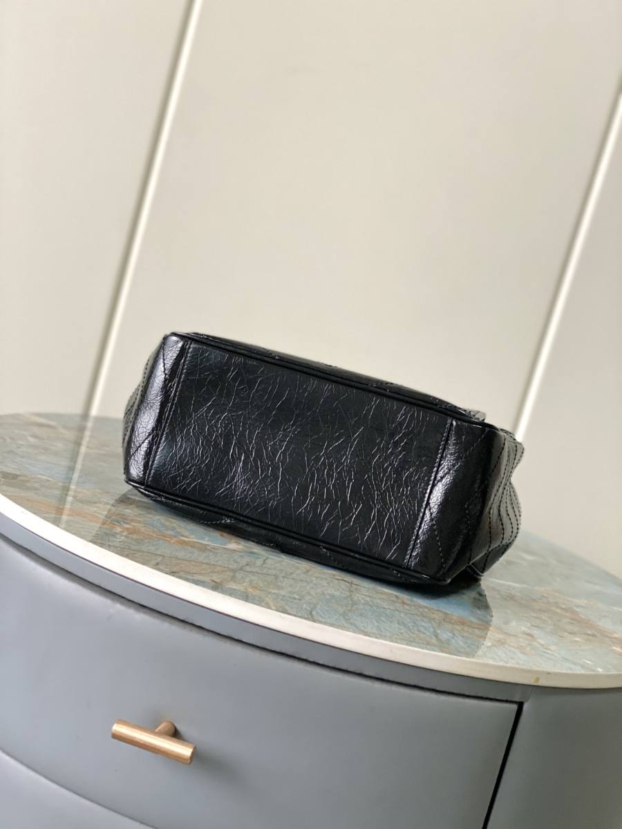 Saint Laurent Niki Shopping Medium 33 x 27 x 14 4BE7