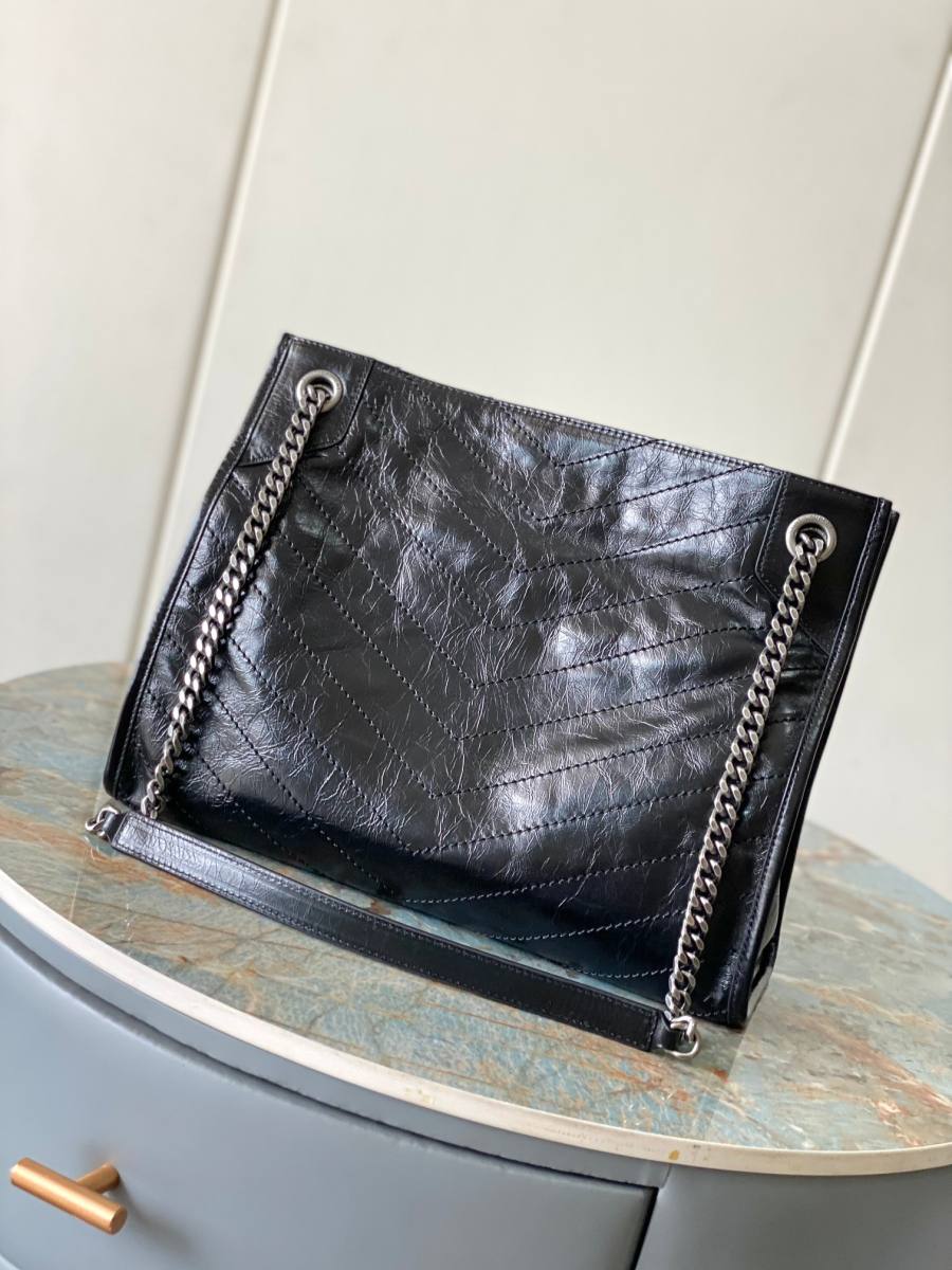 Saint Laurent Niki Shopping Medium 33 x 27 x 14 6CBE
