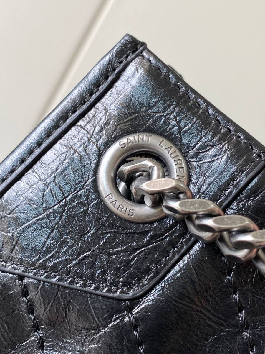 Saint Laurent Niki Shopping Medium 33 x 27 x 14 6CBE