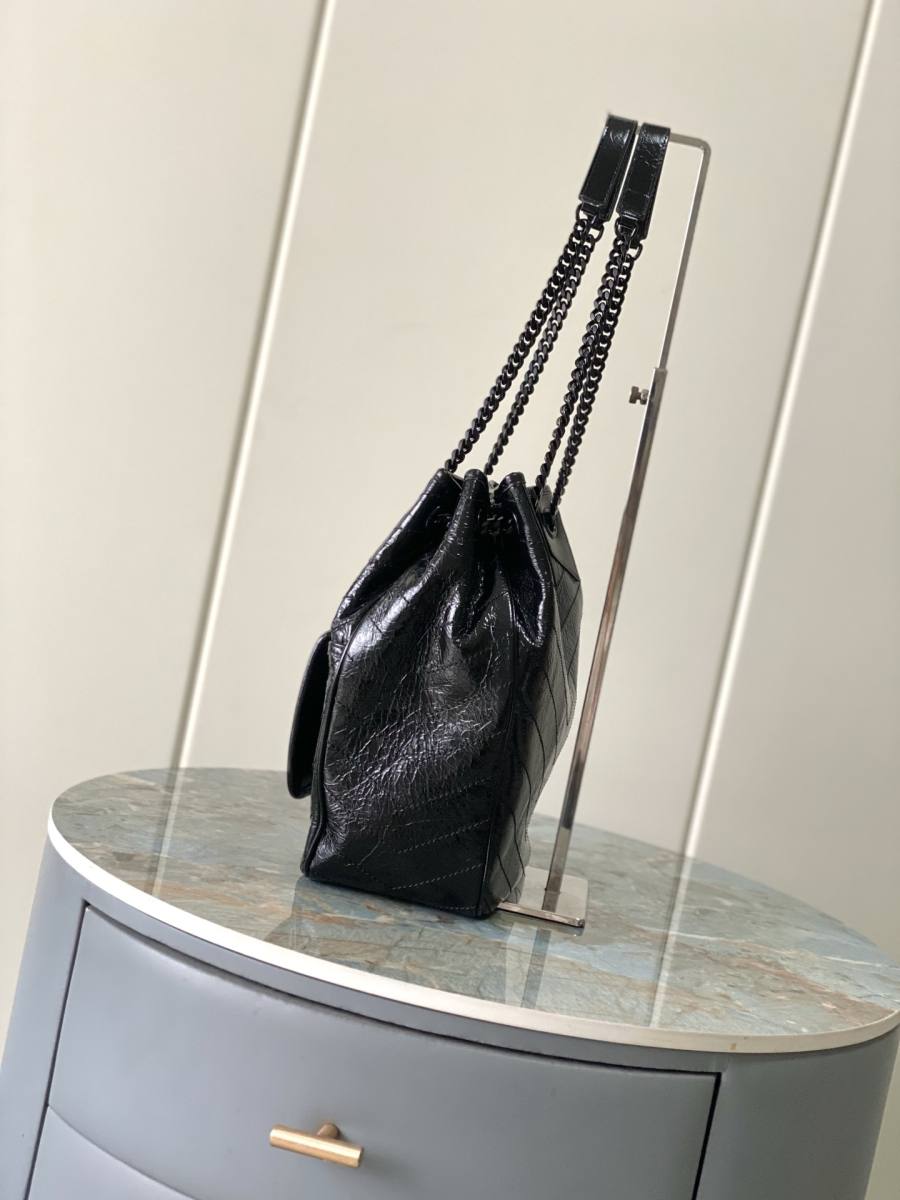 Saint Laurent Niki Shopping Medium 33 x 27 x 14 B4A2