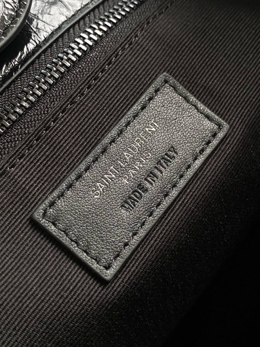 Saint Laurent Niki Shopping Medium 33 x 27 x 14 B4A2