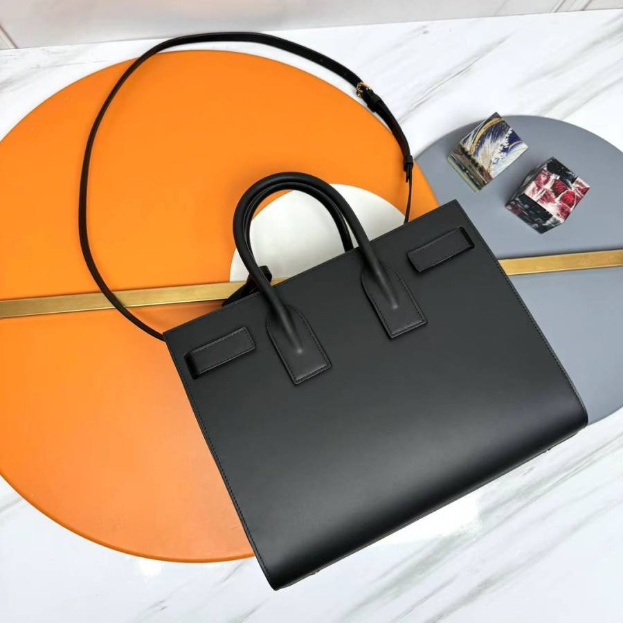 Saint Laurent Sac de Jour Small 32 x 24 x 16 4CC3