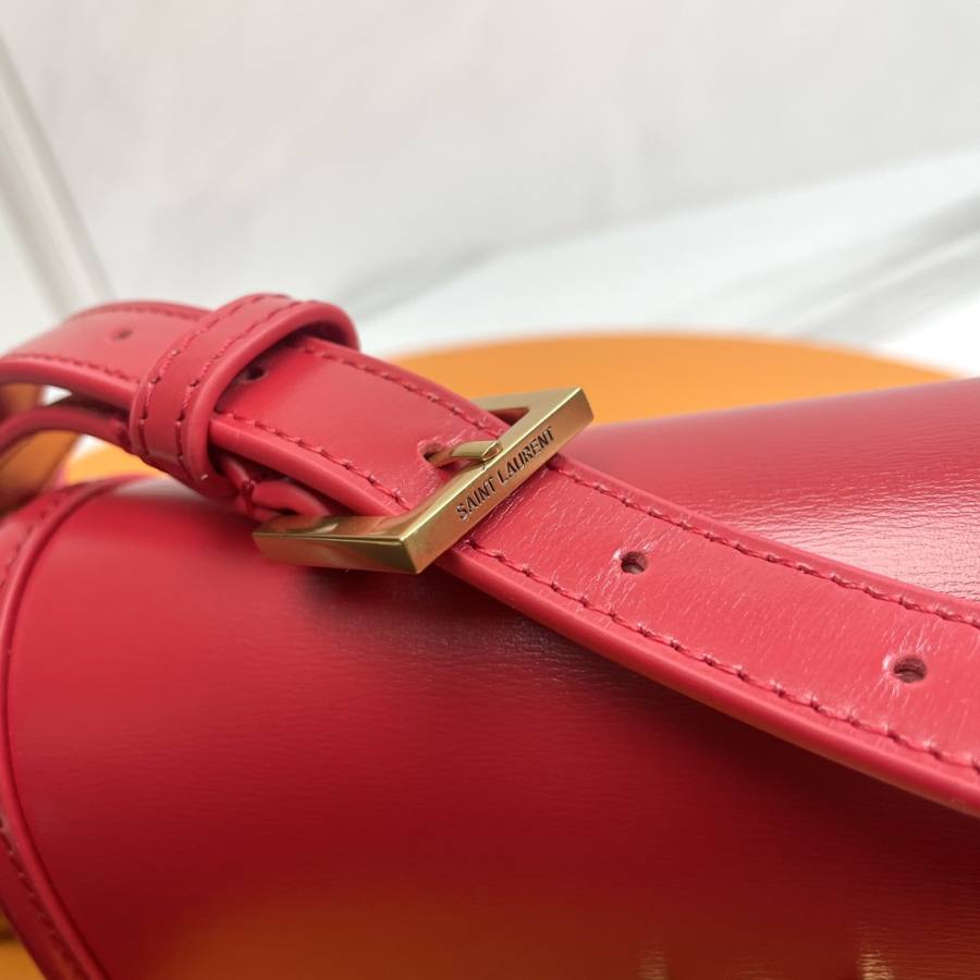 Saint Laurent Solferino Box 23 x 16 x 8 AE57