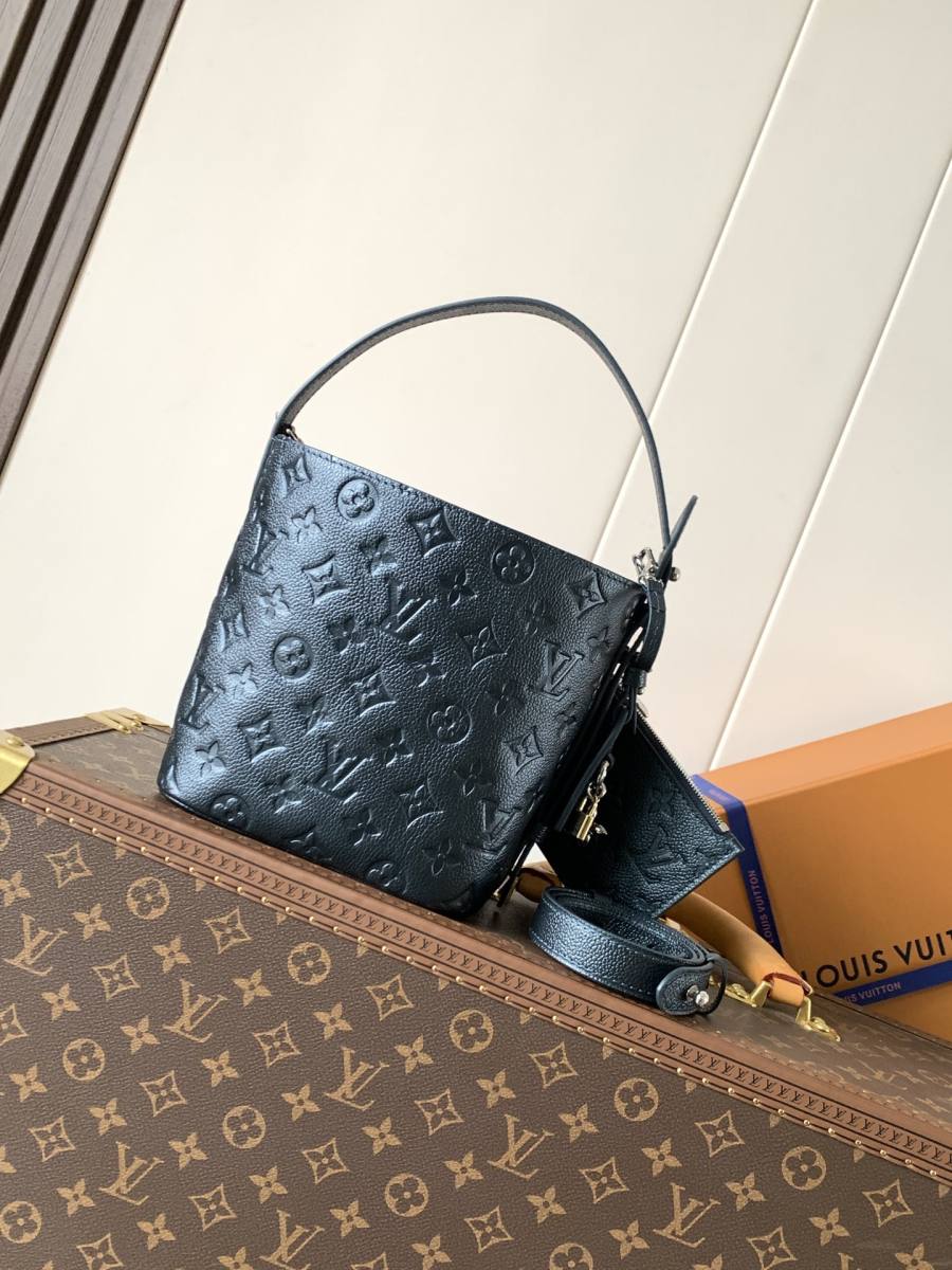 Louis Vuitton All In BB M13480 20 x 13 x 8 8AE9