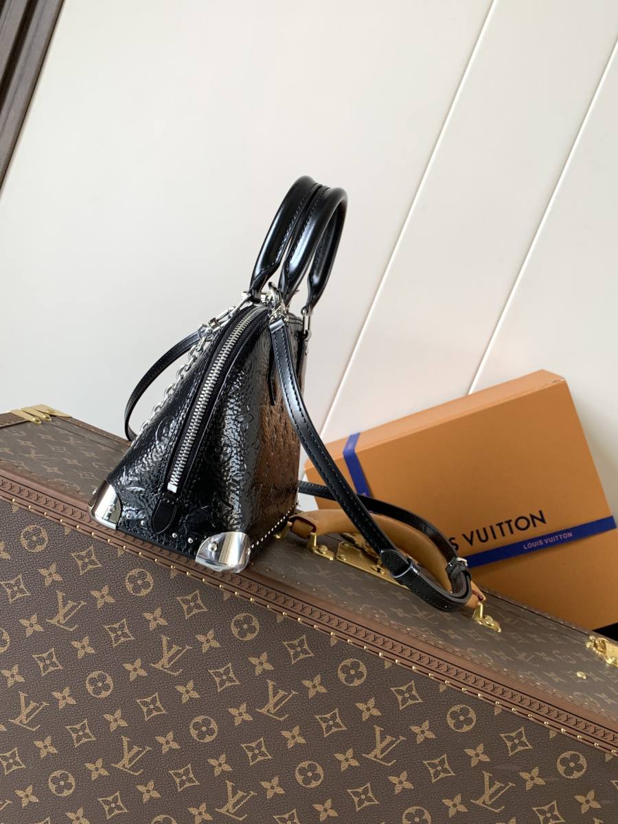 Louis Vuitton Alma BB M27812 23.5 x 17.5 x 11.5 3392