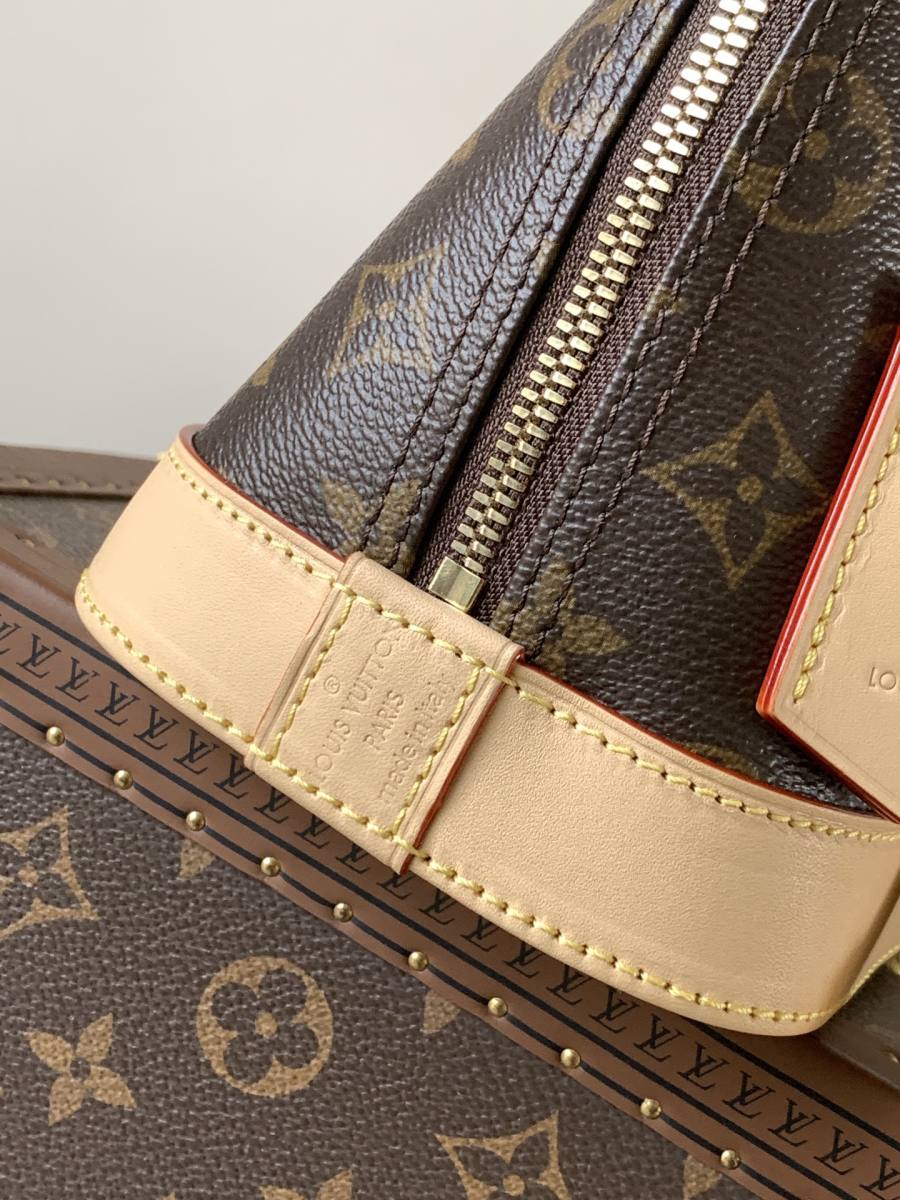 Louis Vuitton Alma BB M46990 23.5 x 17.5 x 11.5 E72E