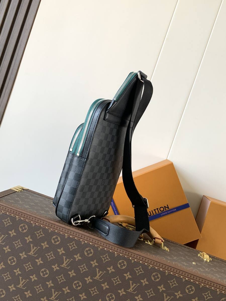 Louis Vuitton Avenue Sling M27153 20 x 31 x 7 0DB4