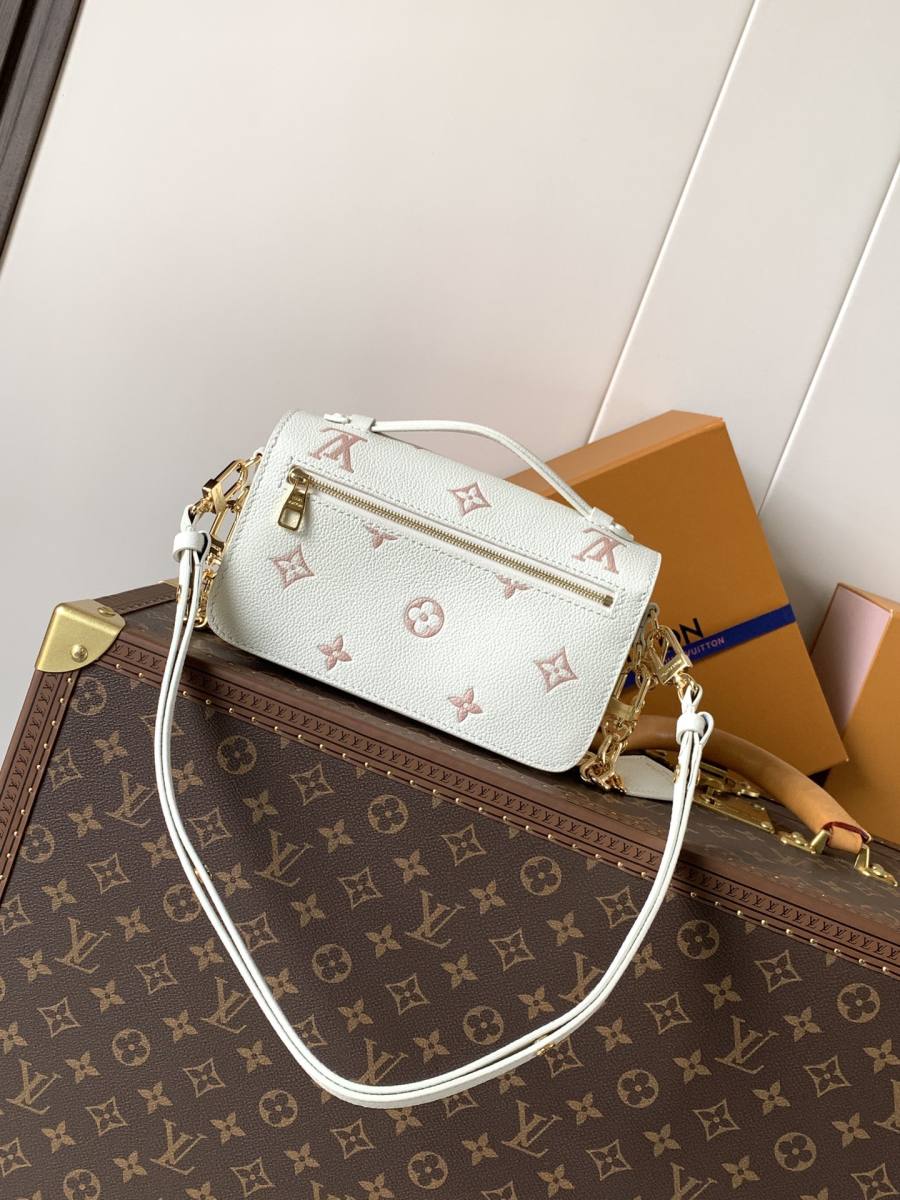 Louis Vuitton Handbag M23081 D353