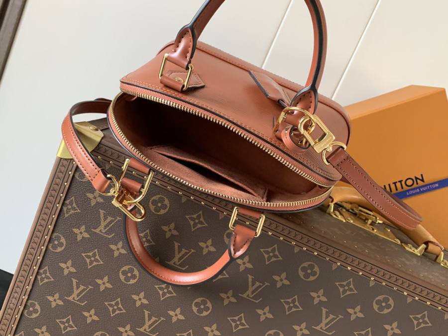 Louis Vuitton Handbag M25538 AD50
