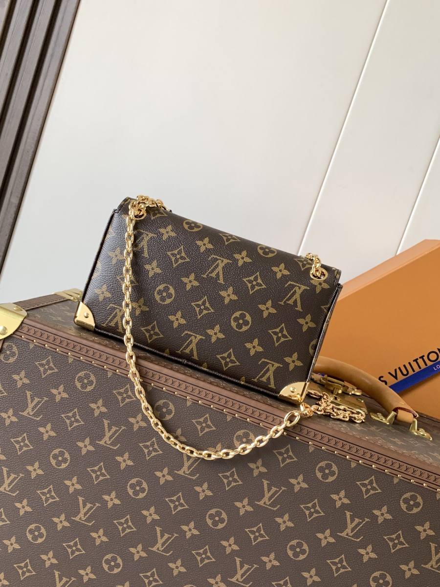 Louis Vuitton Handbag M27266 6A7A