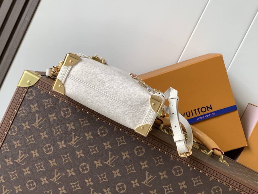 Louis Vuitton Handbag M27438 FF36