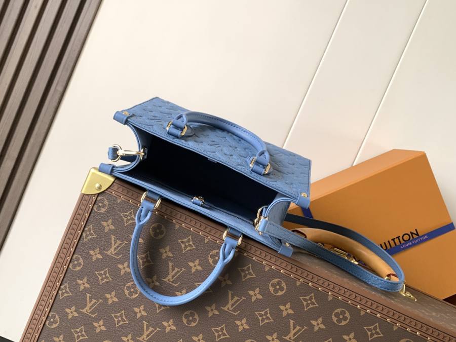 Louis Vuitton Handbag M46833 9D42