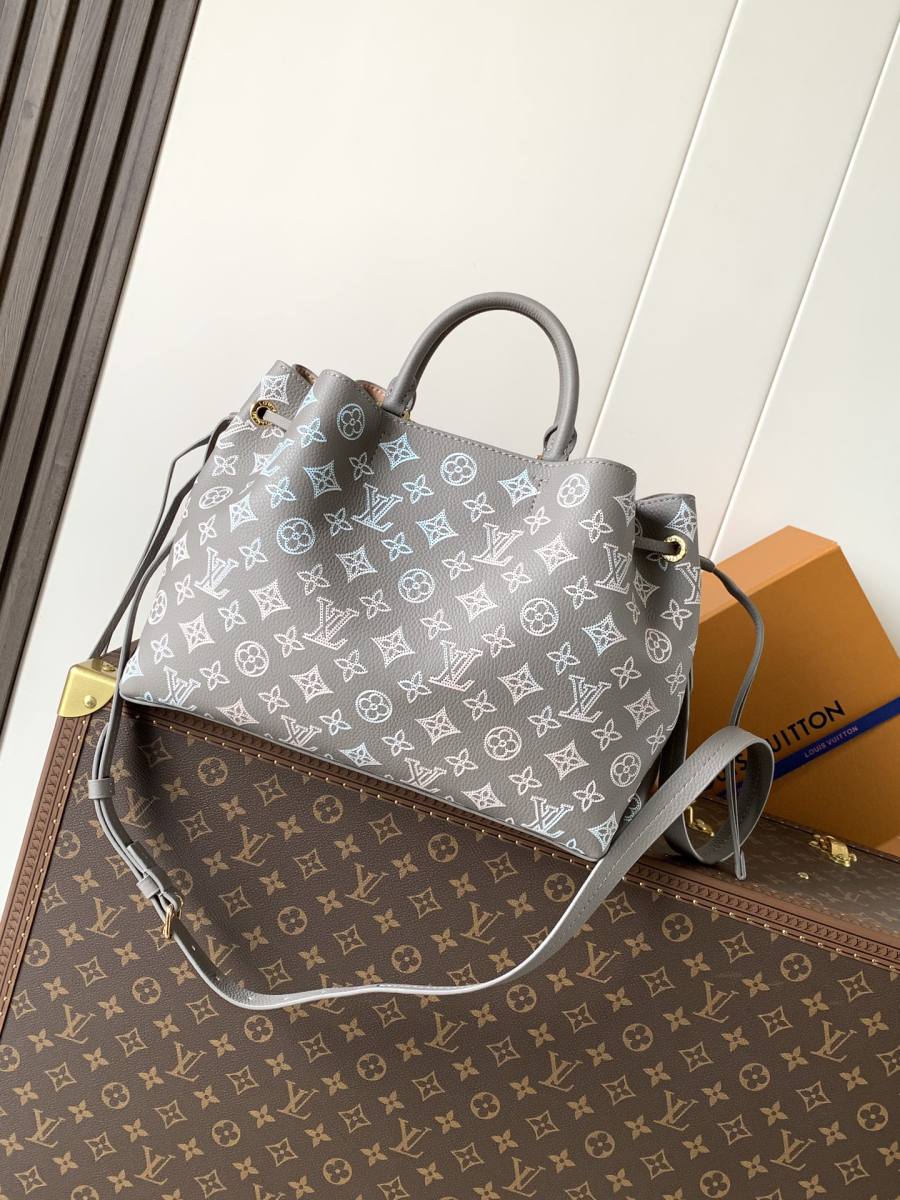 Louis Vuitton Handbag M59203 8470