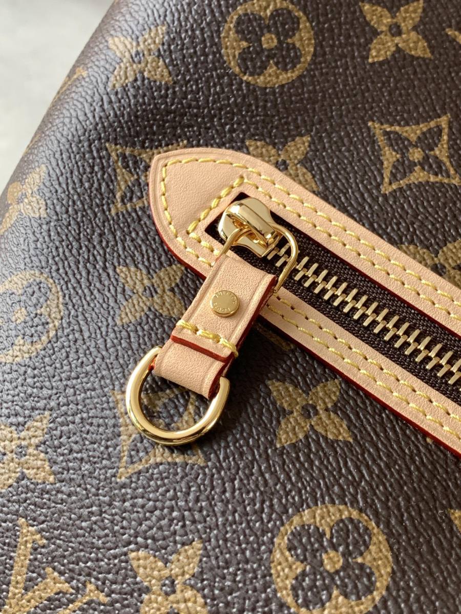 Louis Vuitton Lineup BB M27335 23 x 16 x 10 39F7
