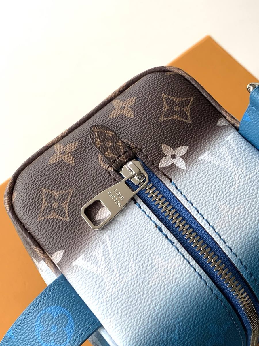 Louis Vuitton Locker Dopp Kit M28228 24 x 15 x 12 CF4E