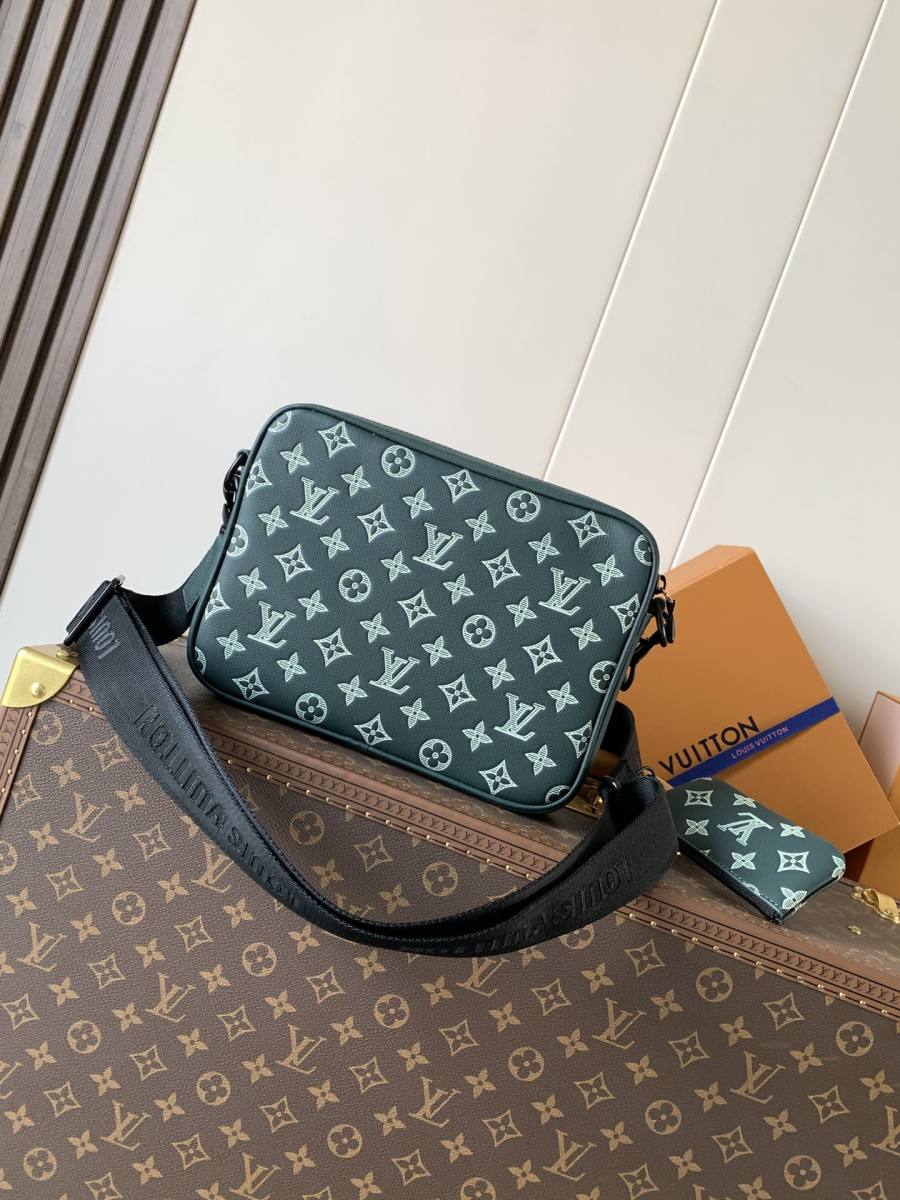 Louis Vuitton Messenger M27154 02C2