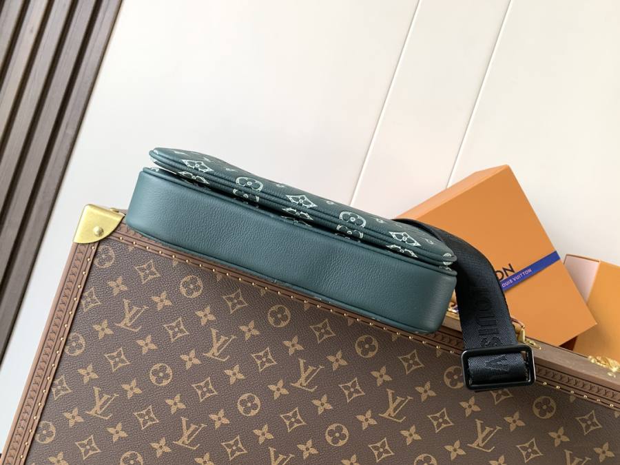 Louis Vuitton Messenger M27154 02C2