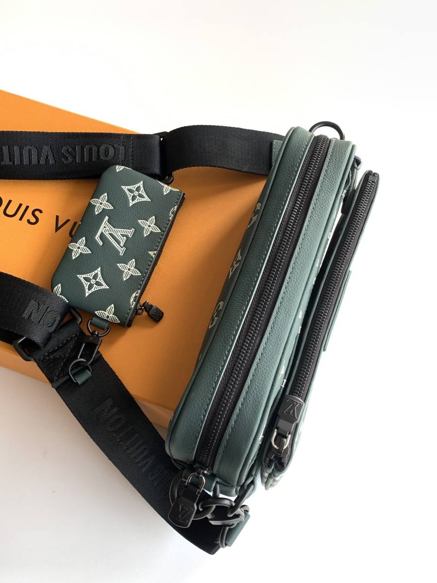 Louis Vuitton Messenger M27154 02C2