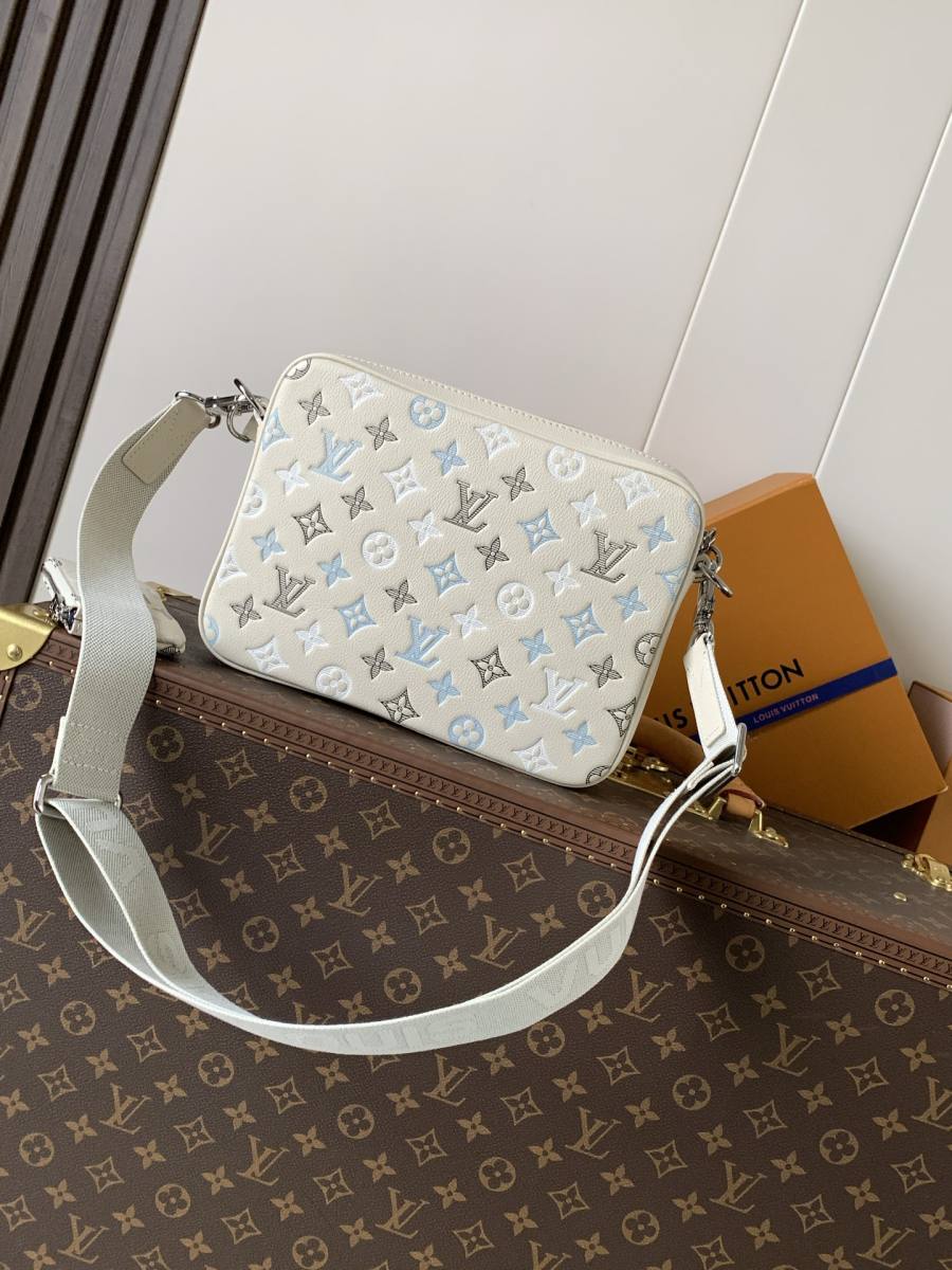 Louis Vuitton Messenger M28854 AE59