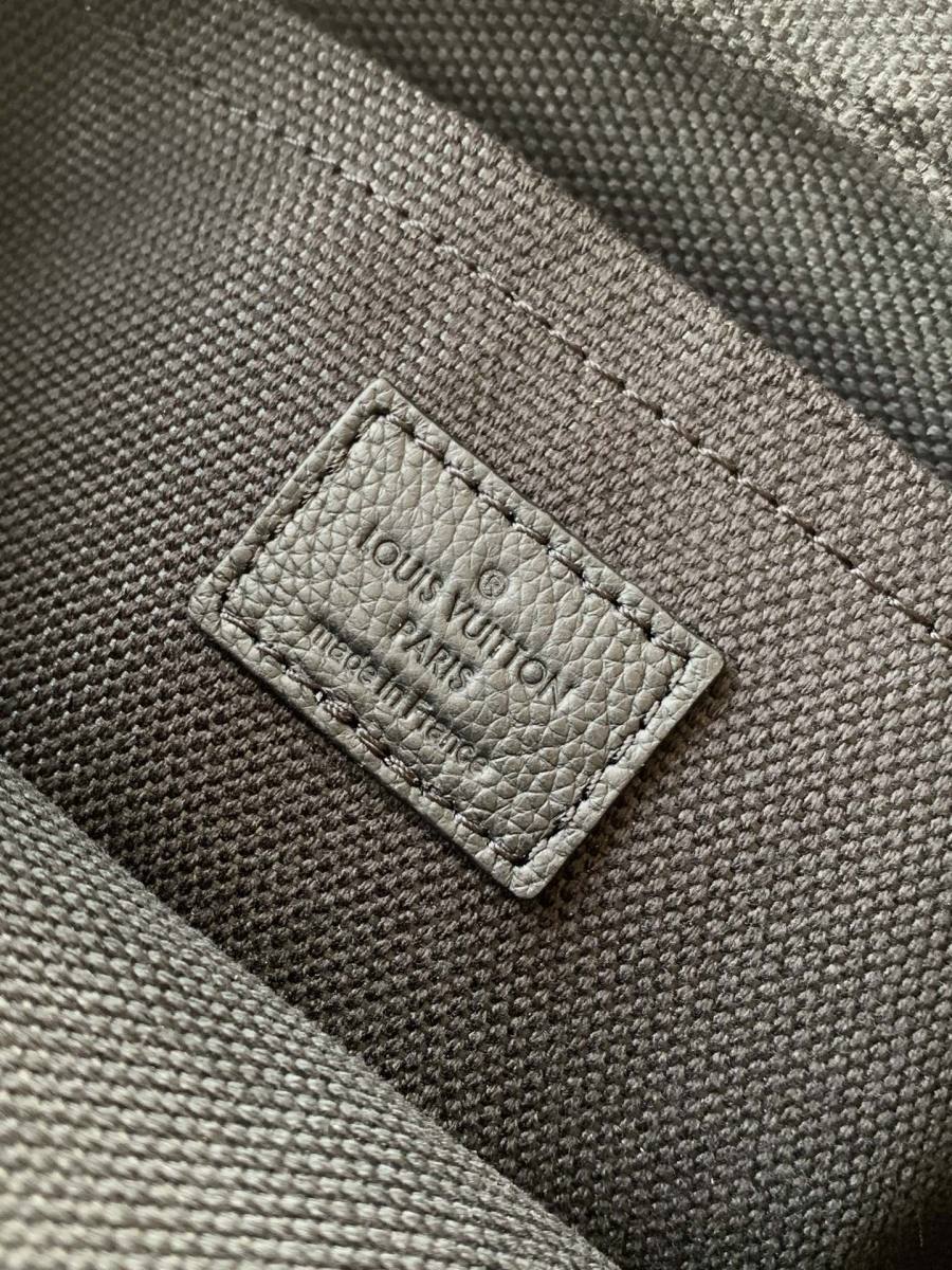 Louis Vuitton Nil Messenger M26783 27 x 20 x 7 5EC0