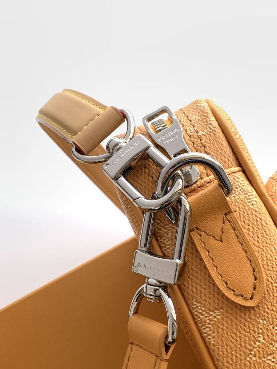Louis Vuitton Nil Messenger M27232 27 x 20 x 7 4C0F
