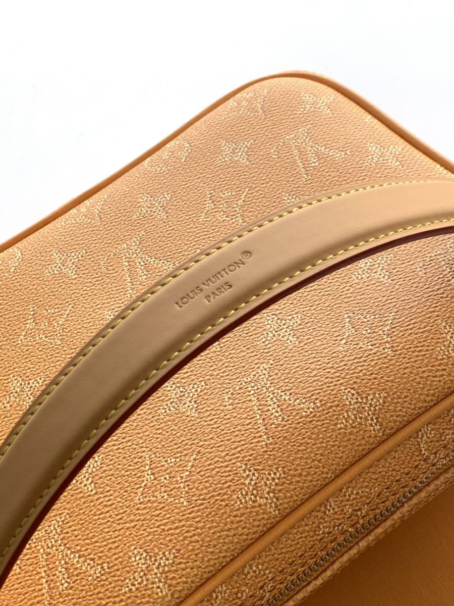 Louis Vuitton Nil Messenger M27232 27 x 20 x 7 4C0F
