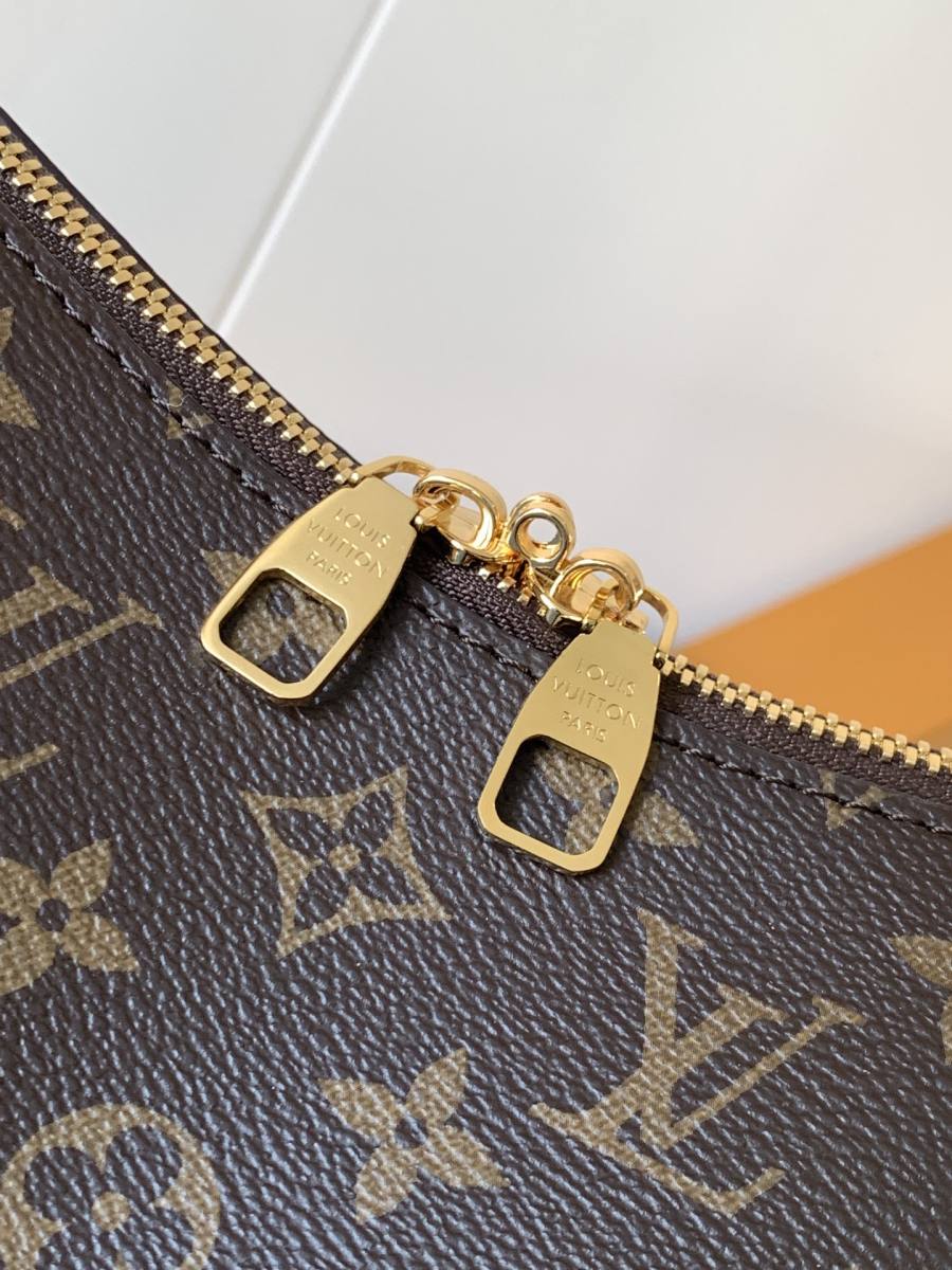 Louis Vuitton Retiro PM M11952 32 x 24 x 15 563A