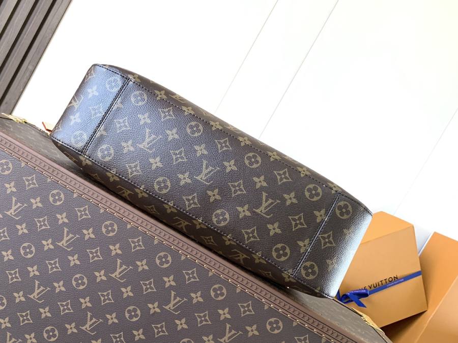 Louis Vuitton Retiro PM M11952 32 x 24 x 15 A37E