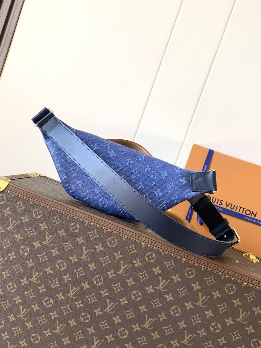 Louis Vuitton Rush Bumbag M26821 37 x 14 x 8 CF84