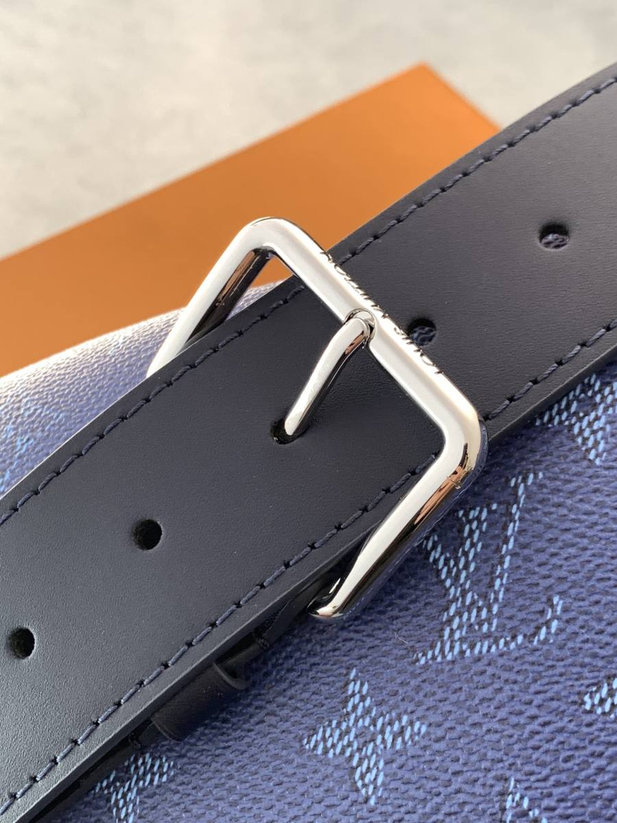Louis Vuitton Rush Bumbag M26821 37 x 14 x 8 CF84