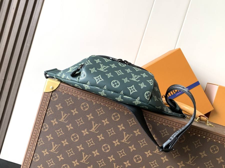Louis Vuitton Rush Bumbag M27153 37 x 14 x 8 479F
