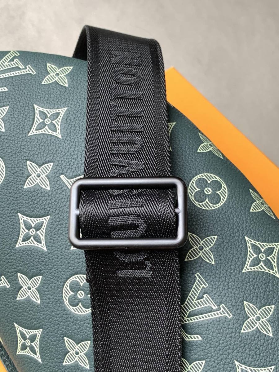 Louis Vuitton Rush Bumbag M27153 37 x 14 x 8 479F