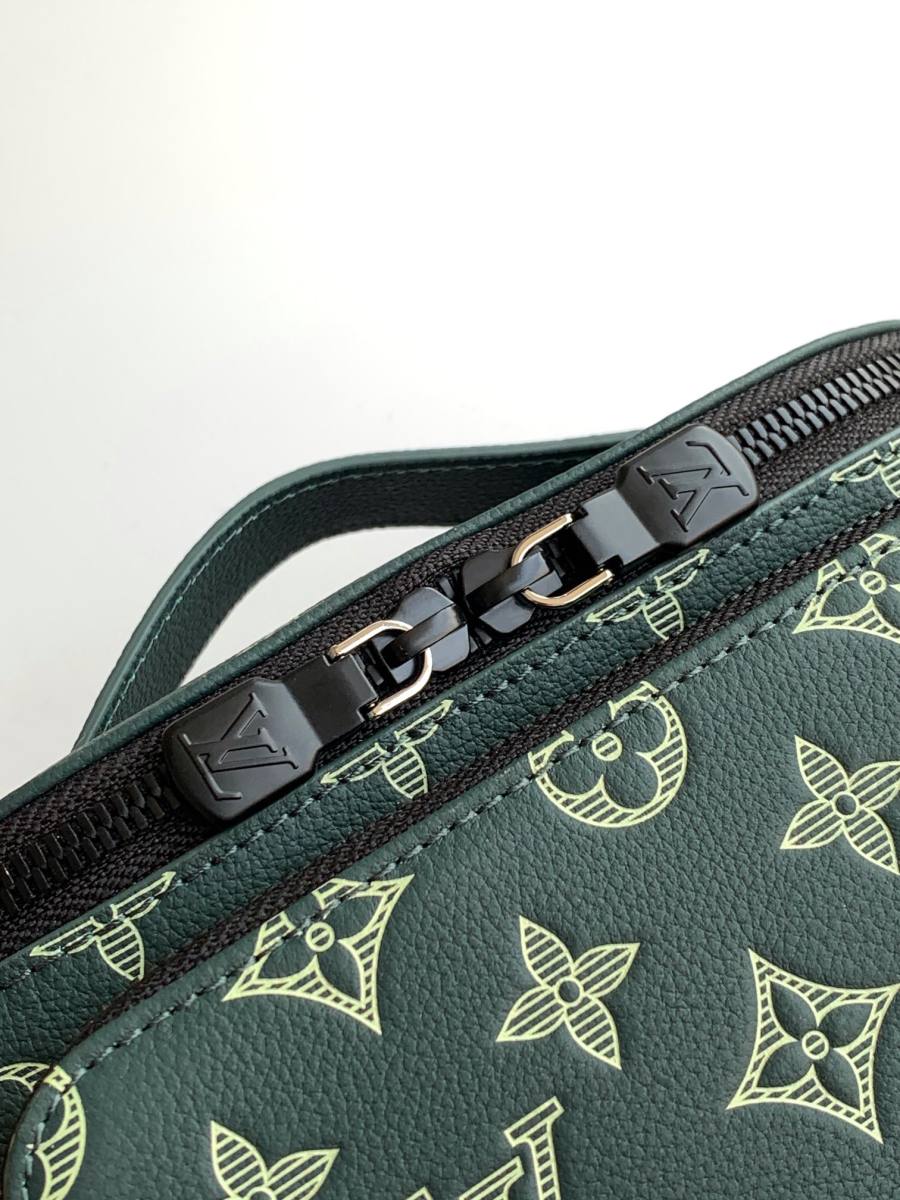 Louis Vuitton Rush Bumbag M27153 37 x 14 x 8 479F