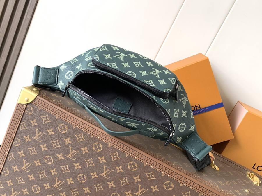 Louis Vuitton Rush Bumbag M27153 37 x 14 x 8 479F